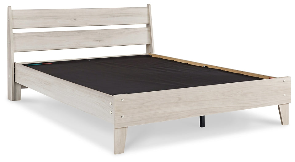 Socalle Panel Platform Bed