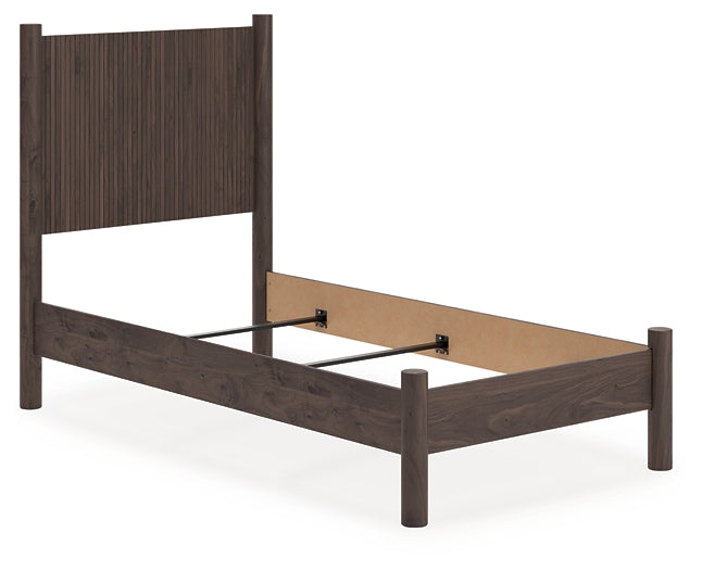 Pamytta Panel Bed