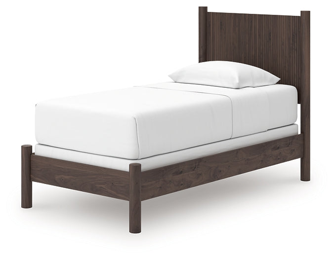 Pamytta Panel Bed