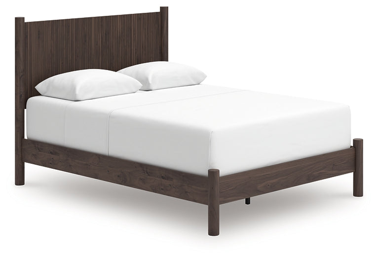Pamytta Panel Bed